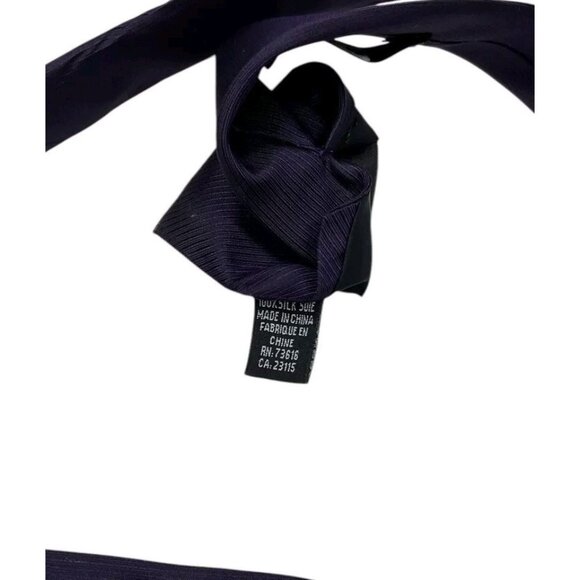 HUGO BOSS Men's 100% Silk Necktie LUXURY Tie Solid Purple W:3" EUC - Picture 3 of 4